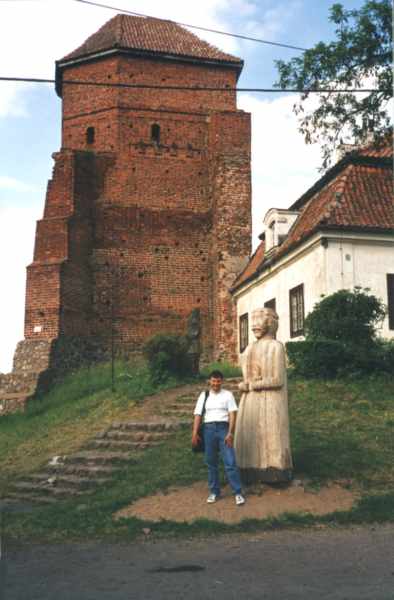 zamek w Liwie 
(600 letni)